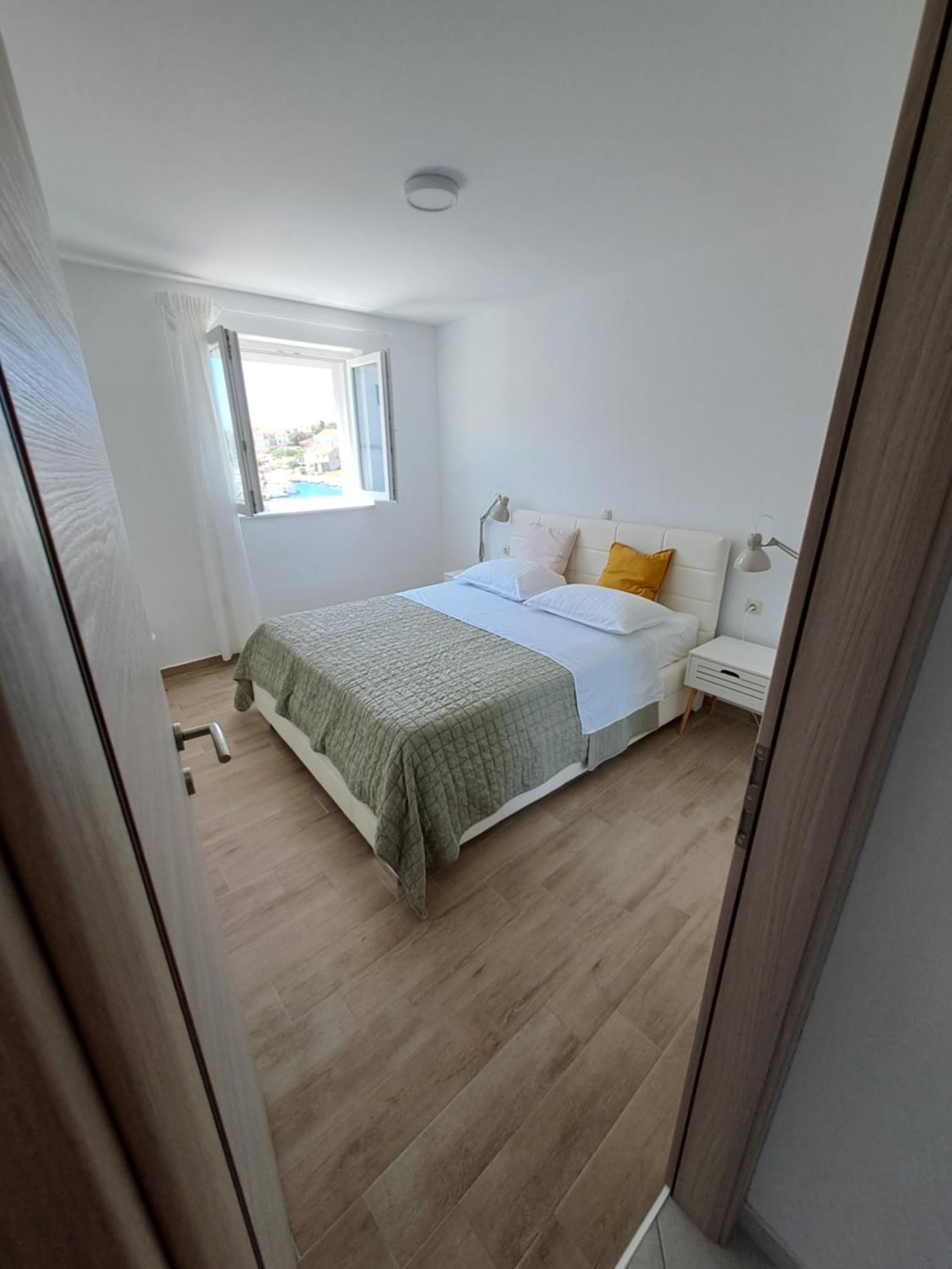 Apartmani Rak Ražanj Exteriör bild